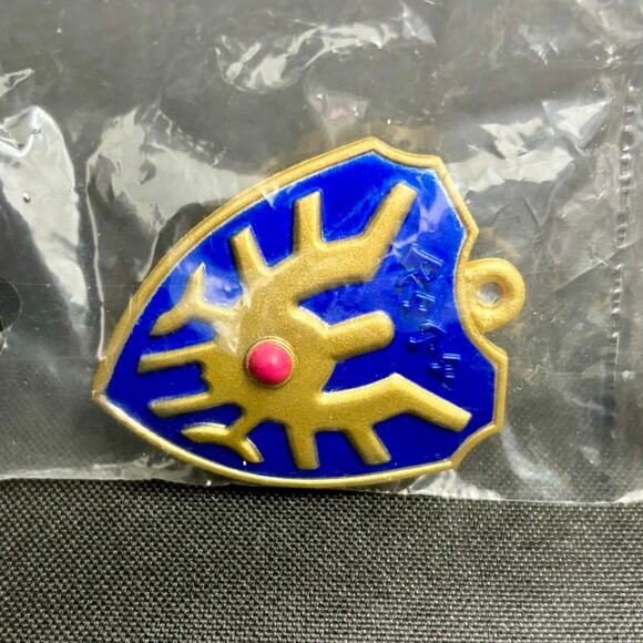 Dragon Quest Treasure Box Collection Loto's Shield, Universal Studios Japan Excl - Picture 2 of 12